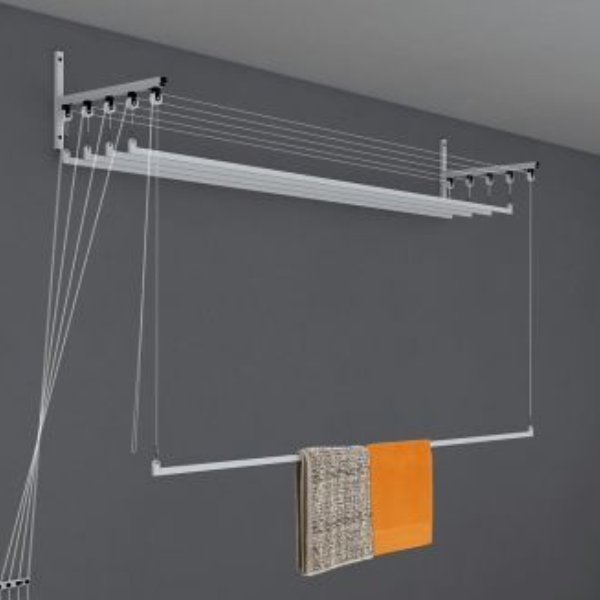 Adjustable cloth hangers
